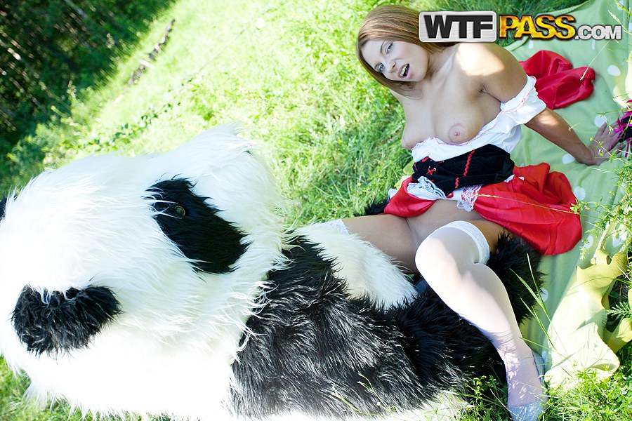 Fun fucking with crazy sex toy - Panda fuck Fun fucking with crazy sex toy - Panda fuck